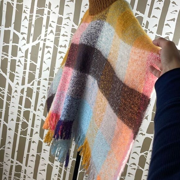 NEW Spring Colors Plaid Fringe Trim Poncho OS - Picture 4 of 10